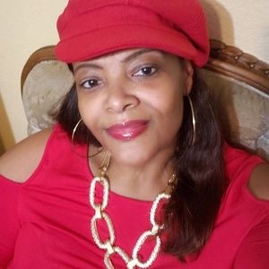 Meet your Posher, Candice